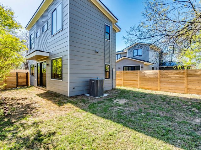 206 E Wonsley DR B, Austin, TX 78753