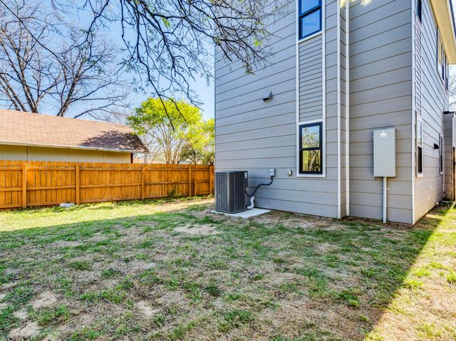 206 E Wonsley DR B, Austin, TX 78753