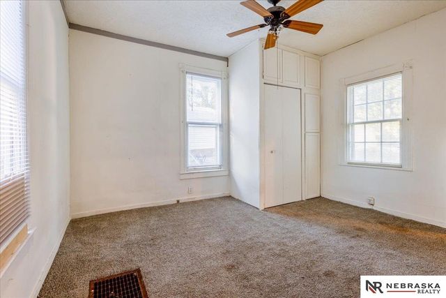 1801 Euclid Avenue, Lincoln, NE 68502