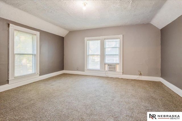 1801 Euclid Avenue, Lincoln, NE 68502