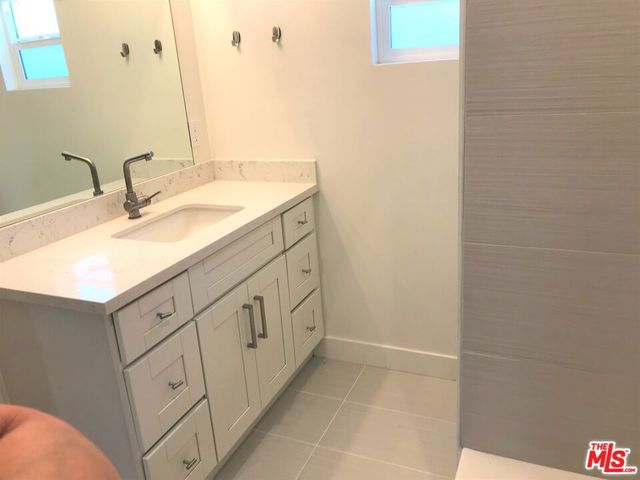 6157 Mesa Avenue, Los Angeles, CA 90042