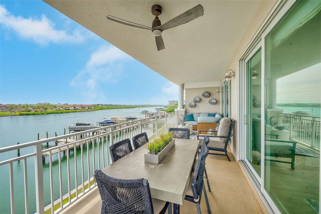 Image 15 of property listing at 20001 GULF BOULEVARD 301, Indian Shores, FL 33785