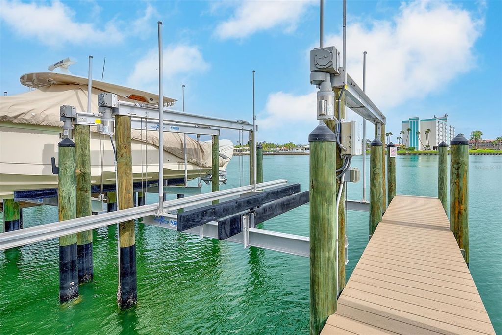 Image 20 of property listing at 20001 GULF BOULEVARD 301, Indian Shores, FL 33785