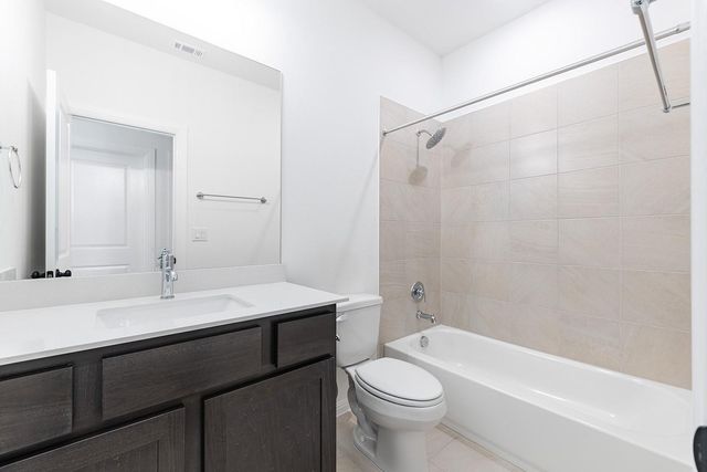 304 Barnstorm LN, Georgetown, TX 78628