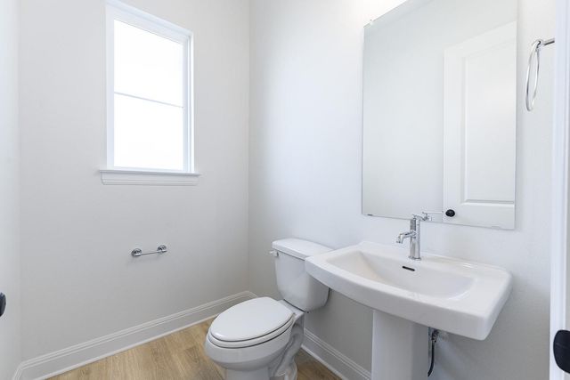 304 Barnstorm LN, Georgetown, TX 78628