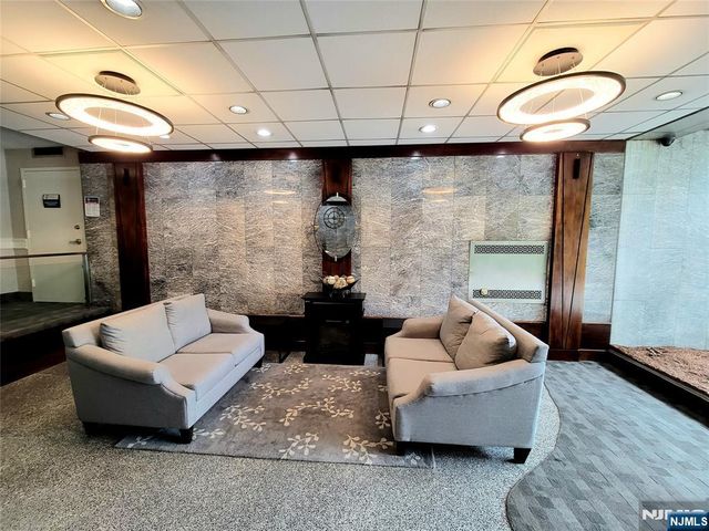 90 Prospect Avenue 6A, Hackensack, NJ 07601