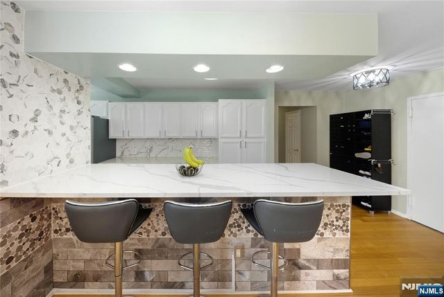 90 Prospect Avenue 6A, Hackensack, NJ 07601