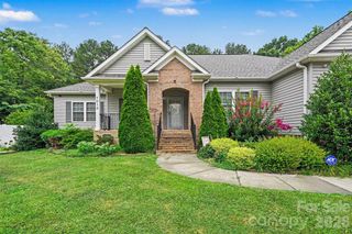 7015 Mt Holly Huntersville Road 8, Charlotte, NC 28216
