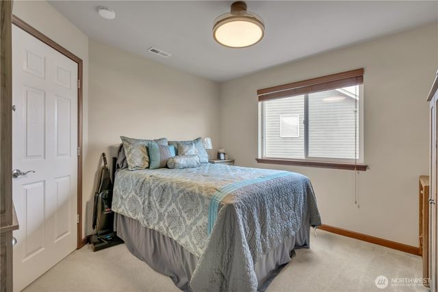 910 Boatman NW, Orting, WA 98360