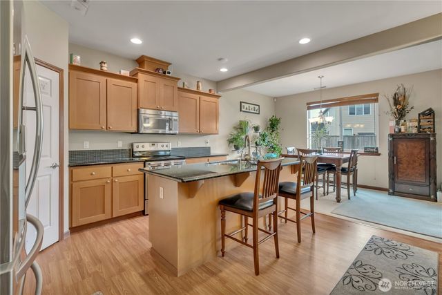 910 Boatman NW, Orting, WA 98360