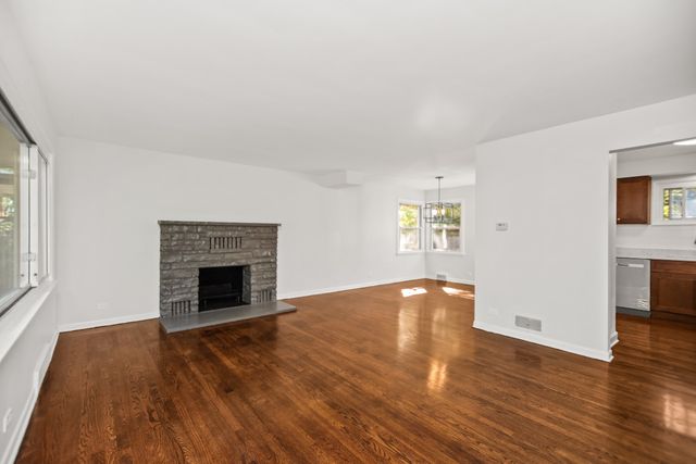 1808 Laurel Avenue, Evanston, IL 60201