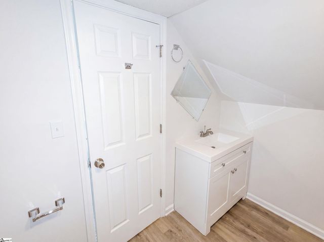 202 E Centennial Street, Clinton, SC 29325