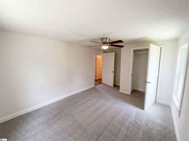 202 E Centennial Street, Clinton, SC 29325