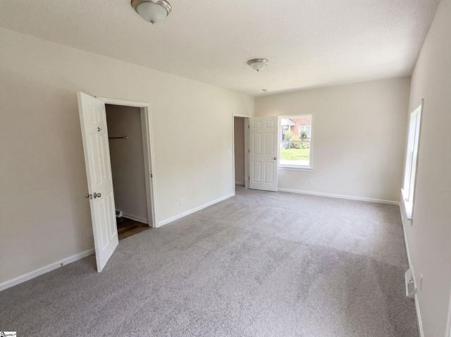 202 E Centennial Street, Clinton, SC 29325