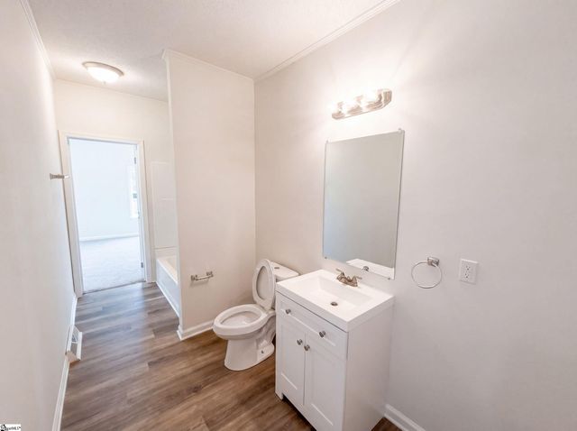 202 E Centennial Street, Clinton, SC 29325