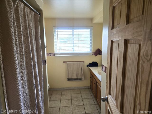 4821 Shelbyshire Drive, Shelby Charter Township, MI 48316