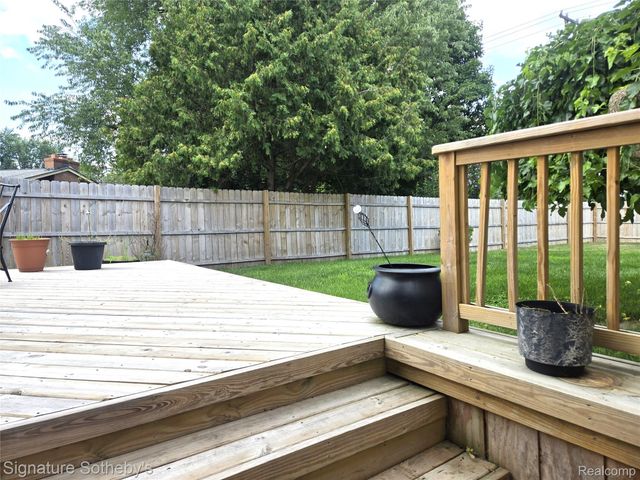 4821 Shelbyshire Drive, Shelby Charter Township, MI 48316