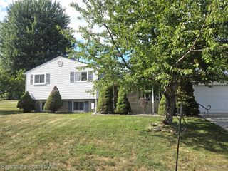 4821 Shelbyshire Drive, Shelby Charter Township, MI 48316