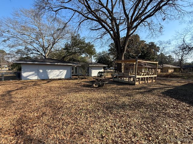 341 N Burbank Drive, Montgomery, AL 36117