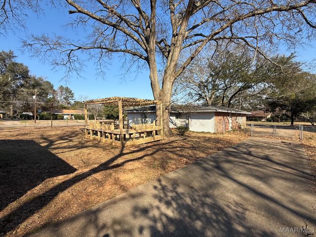 341 N Burbank Drive, Montgomery, AL 36117