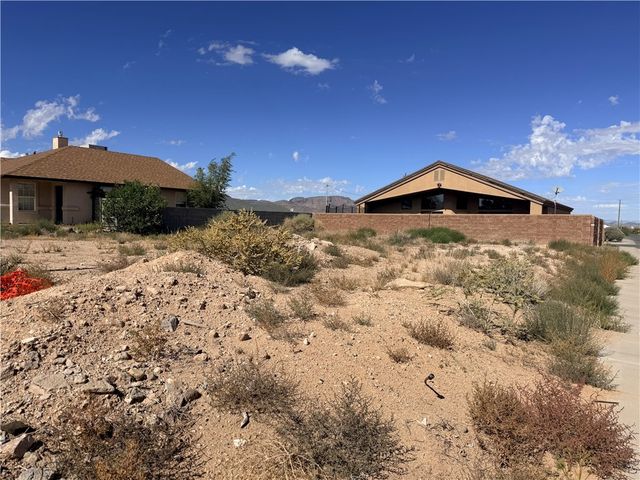 2647 Superba Avenue, Kingman, AZ 86401