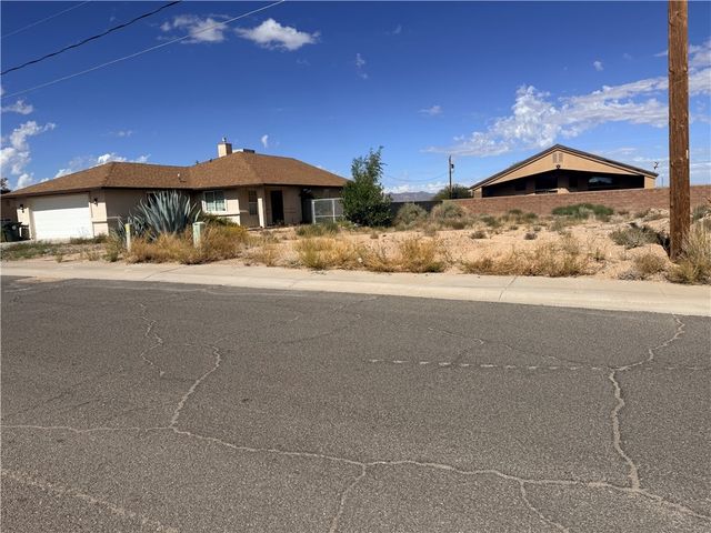 2647 Superba Avenue, Kingman, AZ 86401