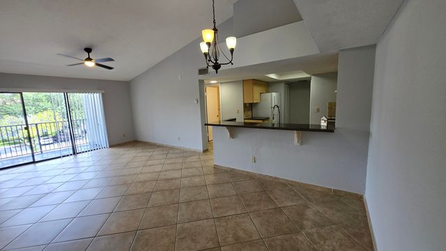 9066 W Atlantic Boulevard 436, Coral Springs, FL 33071