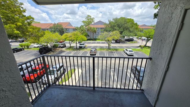 9066 W Atlantic Boulevard 436, Coral Springs, FL 33071