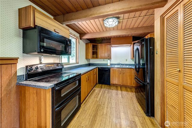 3852 Lost Mountain Road, Sequim, WA 98382