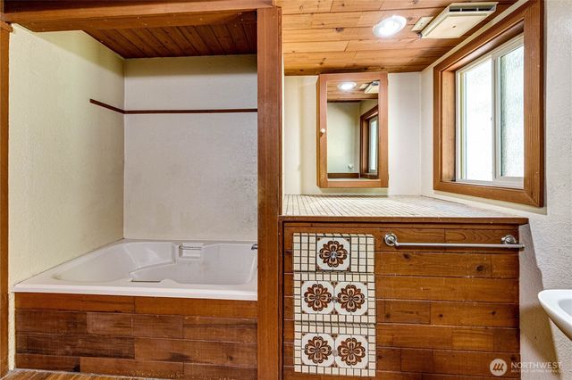 3852 Lost Mountain Road, Sequim, WA 98382