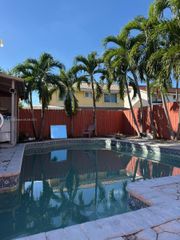 8981 SW 5th Ln, Miami, FL 33174