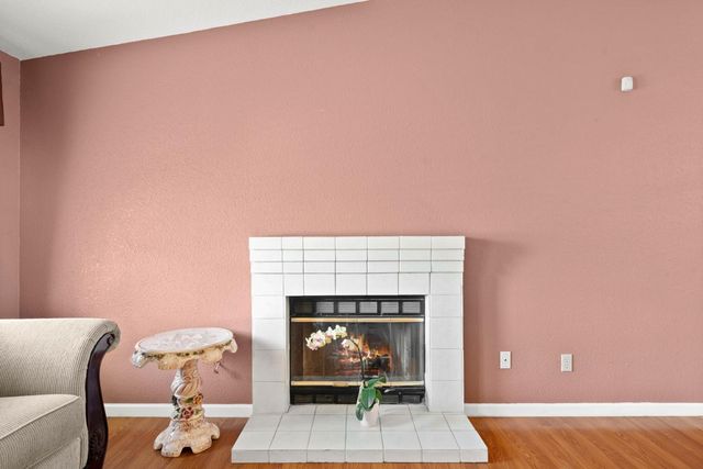 4865 Bamford Dr, Sacramento, CA 95823