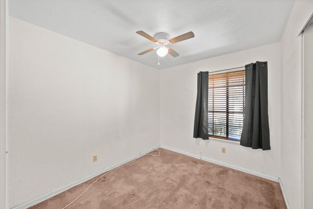 4865 Bamford Dr, Sacramento, CA 95823