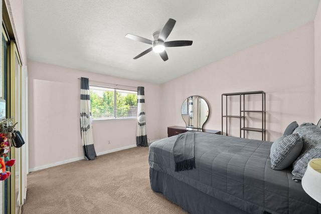 4865 Bamford Dr, Sacramento, CA 95823