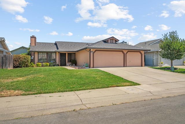 4865 Bamford Dr, Sacramento, CA 95823