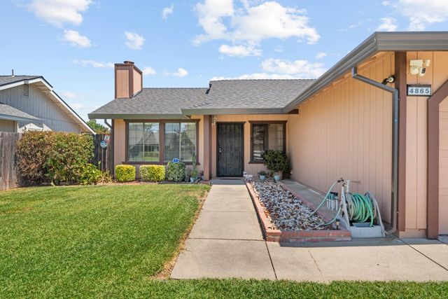 4865 Bamford Dr, Sacramento, CA 95823