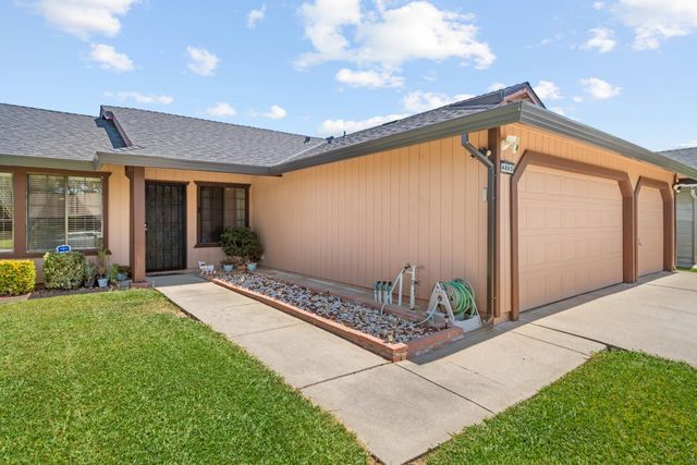 4865 Bamford Dr, Sacramento, CA 95823