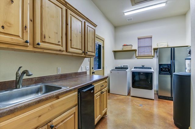 420 MISSION TRL, Wimberley, TX 78676