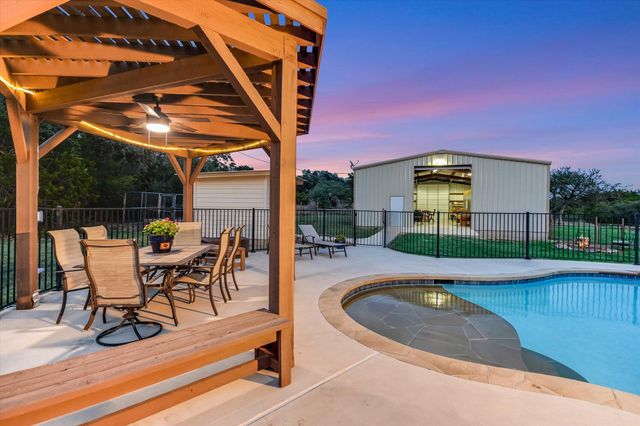 420 MISSION TRL, Wimberley, TX 78676