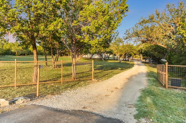 420 MISSION TRL, Wimberley, TX 78676