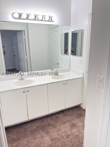 677 NW 42nd Ave 677, Plantation, FL 33317
