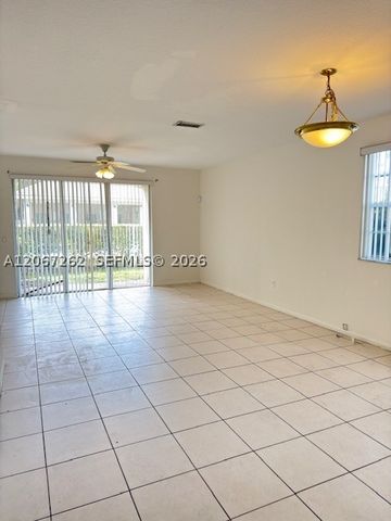 677 NW 42nd Ave 677, Plantation, FL 33317