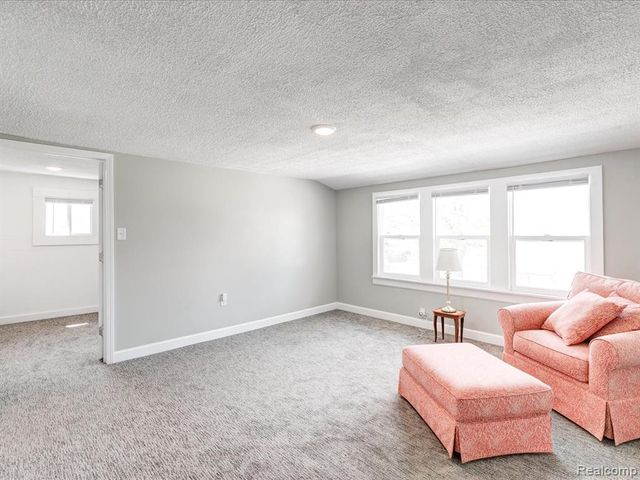 1639 Lapeer Avenue, Port Huron, MI 48060