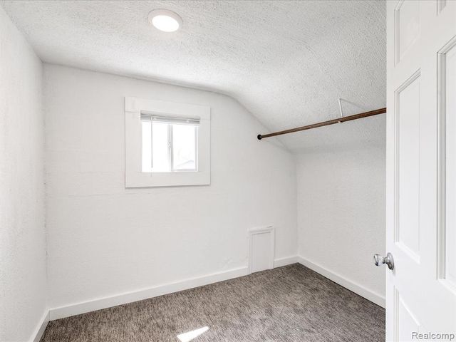 1639 Lapeer Avenue, Port Huron, MI 48060