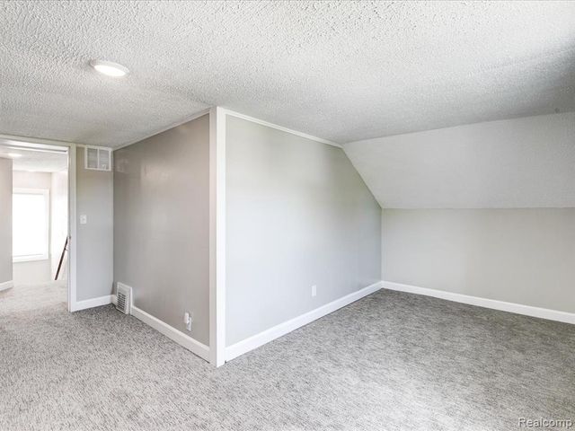 1639 Lapeer Avenue, Port Huron, MI 48060