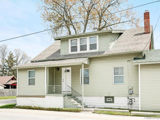 1639 Lapeer Avenue, Port Huron, MI 48060
