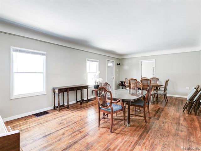 1639 Lapeer Avenue, Port Huron, MI 48060