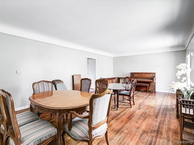 1639 Lapeer Avenue, Port Huron, MI 48060