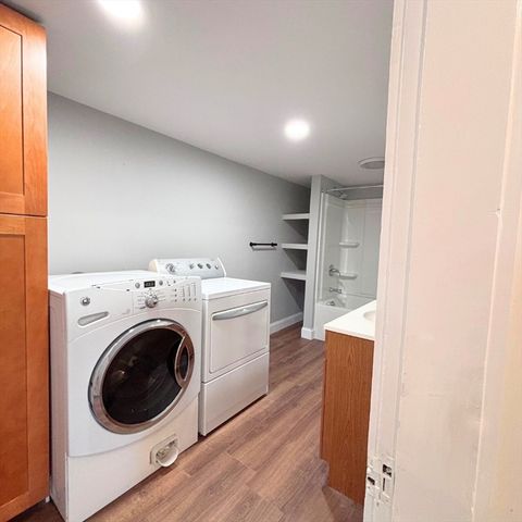 301 Central St, Hudson, MA 01749