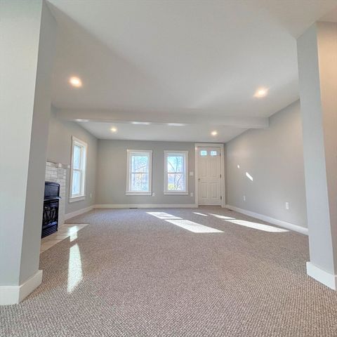 301 Central St, Hudson, MA 01749